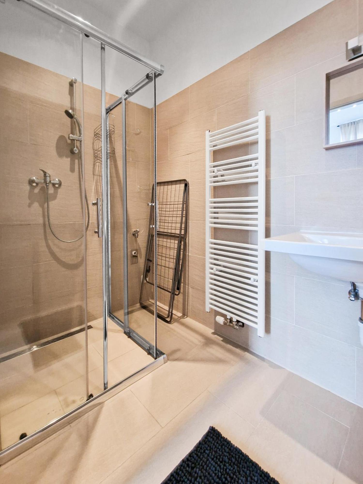Central Vienna Charm Apartment Luaran gambar
